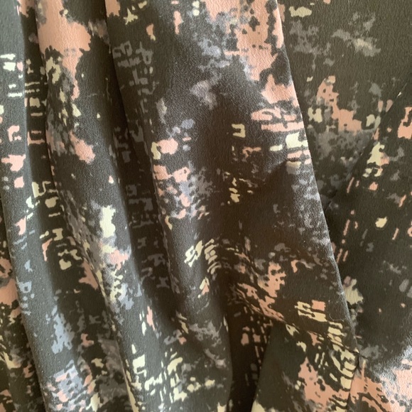 Liz Lange Maternity Blouse - Picture 3 of 3